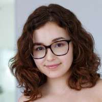 Leana Lovingsイメージ
