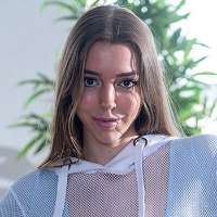 model-avatar